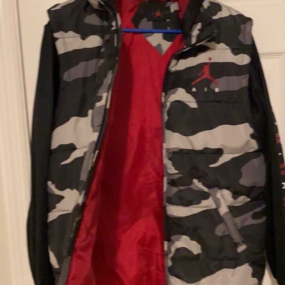 Jacket - Picture 3 of 5